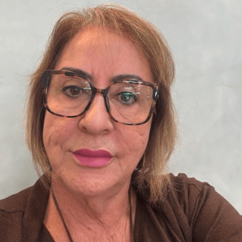 Ana Maria Feres, proprietária da Ótica Feres, em Marília (SP)